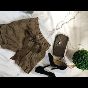 4 Ann taylor loft shorts